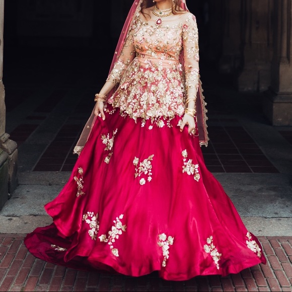 Indian Pakistani peach pink bridal lehenga - Picture 2 of 5